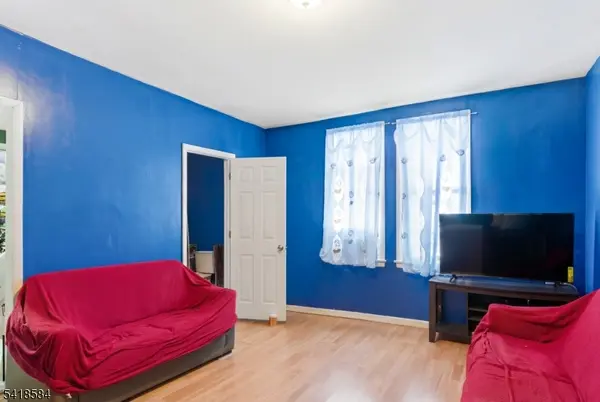 29 Victoria Ave, Newark City, NJ 07104