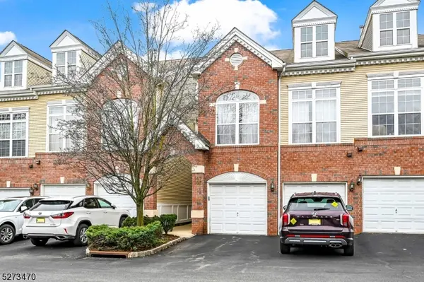 106 Rock Creek Dr, Clifton City, NJ 07014