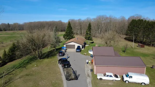 3100 Pointer RD, Edwards Twp, MI 48661