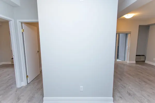 686 Bathurst ST #202, Toronto C01, ON M5S 2R3