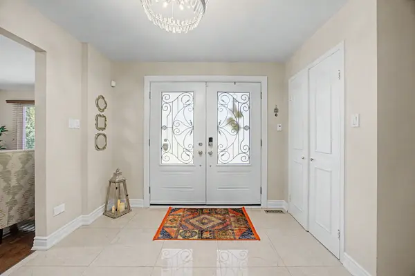 46 Robinter DR, Toronto C14, ON M2M 3R2