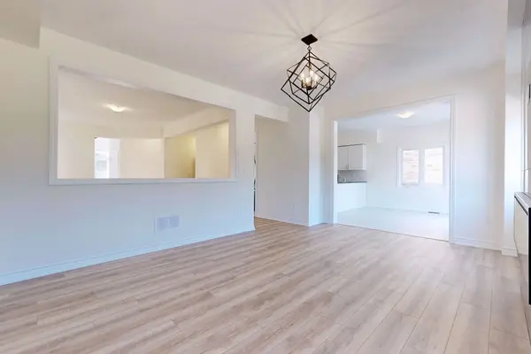 140 Hawkins ST, Georgina, ON L0E 1R0