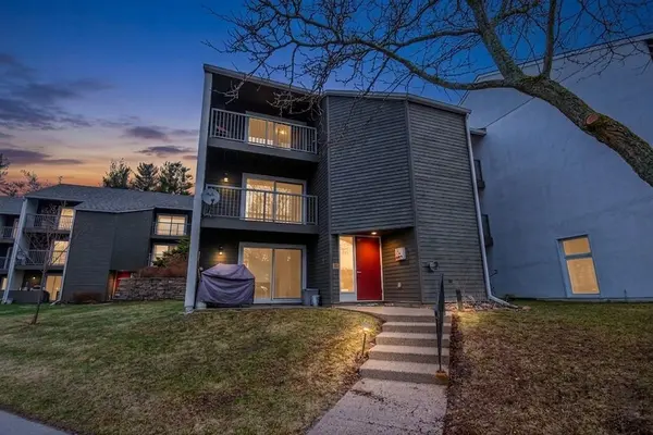 1102 Horseshoe Valley RD #219, Oro-medonte, ON L4M 4Y8