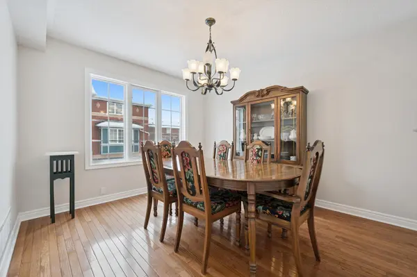 5031 East Mill RD #40, Mississauga, ON L5V 2M5