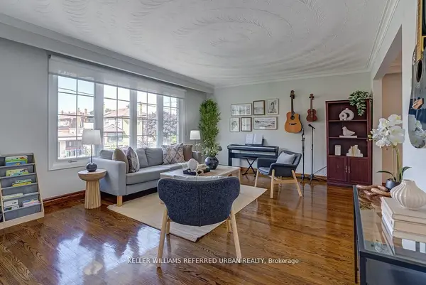 55 Tedder ST, Toronto W04, ON M6M 4X2