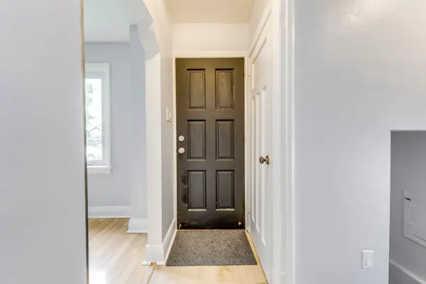 75 Elma ST, Toronto W06, ON M8V 1X9