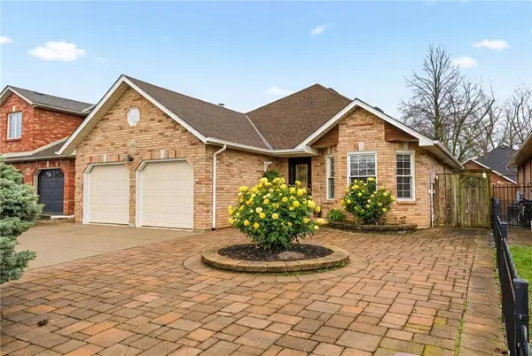 1156 AUGUSTUS DR, Burlington, ON L7S 2K5