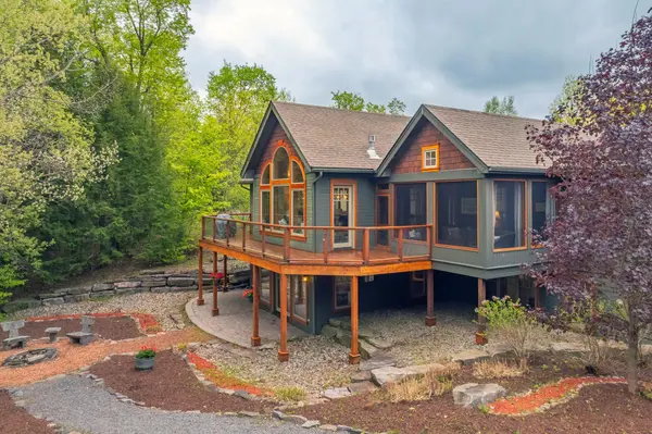 63 Clubhouse DR, Huntsville, ON P1H 1B1