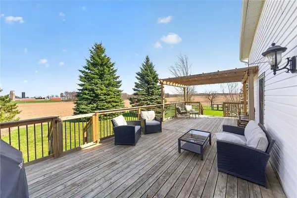 680 Haldimand 9 RD, Haldimand, ON N0A 1H0