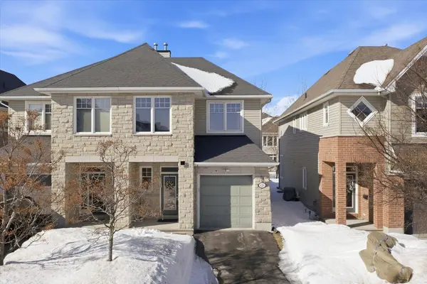 418 Rochefort CIR, Orleans - Cumberland And Area, ON K4A 0M8