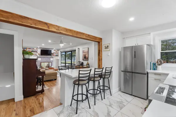 42 Riverside DR, Huntsville, ON P1H 1R6