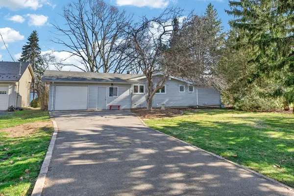 482 Island RD, Prince Edward County, ON K0K 2T0