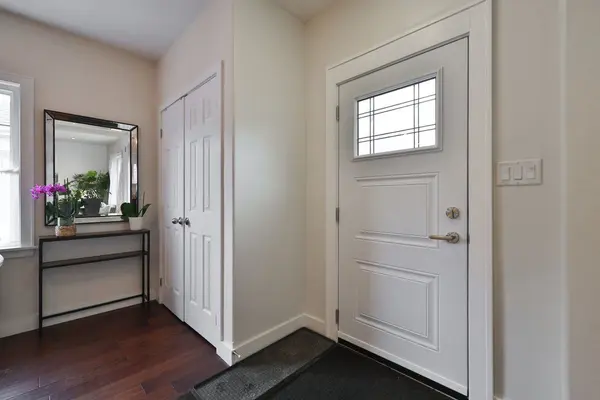 23 Searle ST, Hamilton, ON L9A 2V6