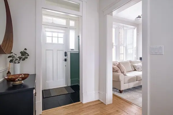 14 Blythe ST, Hamilton, ON L8N 2W4