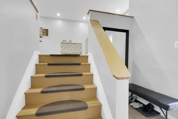 181 MOUNTSHANNON DR, Barrhaven, ON K2J 4N1