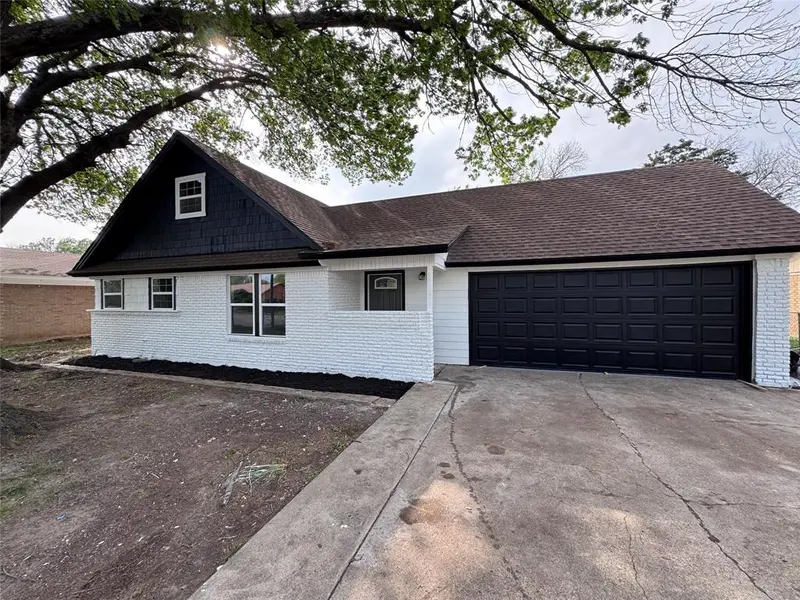 5812 Mccart Avenue, Fort Worth, TX 76133