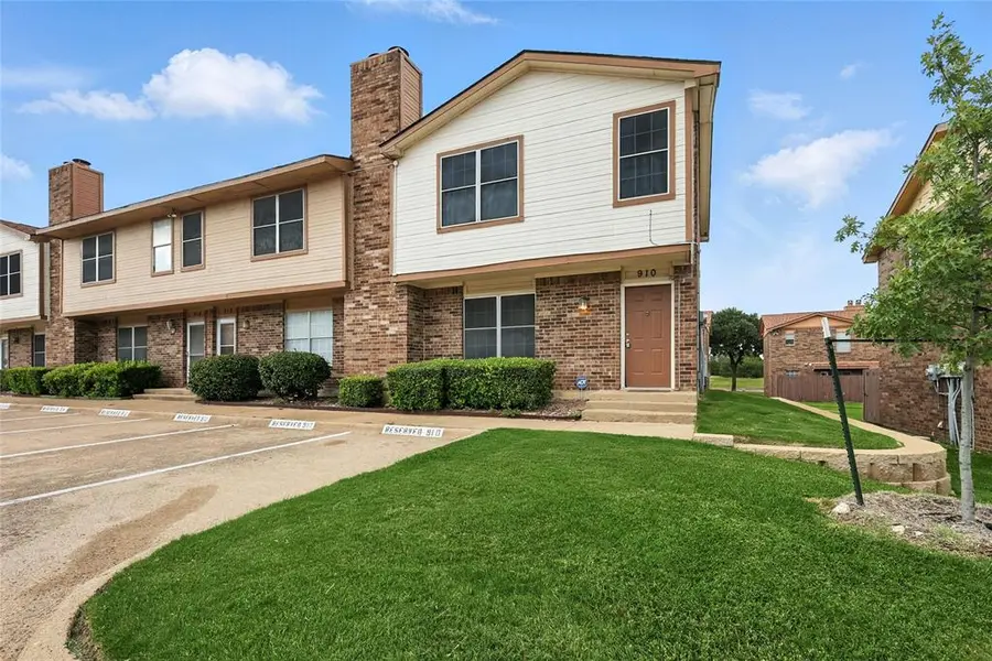 910 Cedar Terrace, Cedar Hill, TX 75104