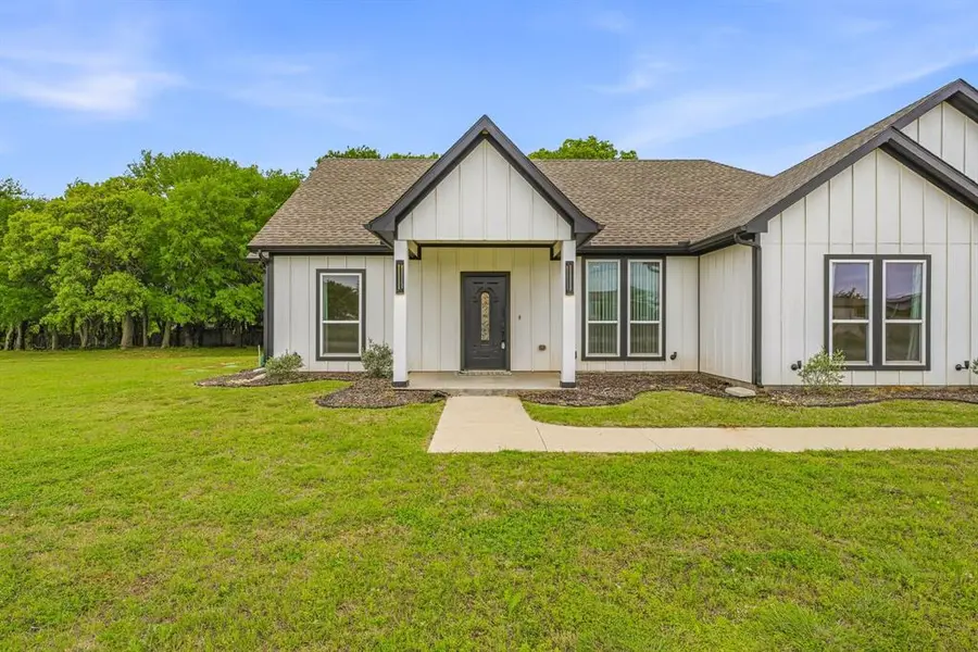 6106 Moose Drive, Granbury, TX 76048