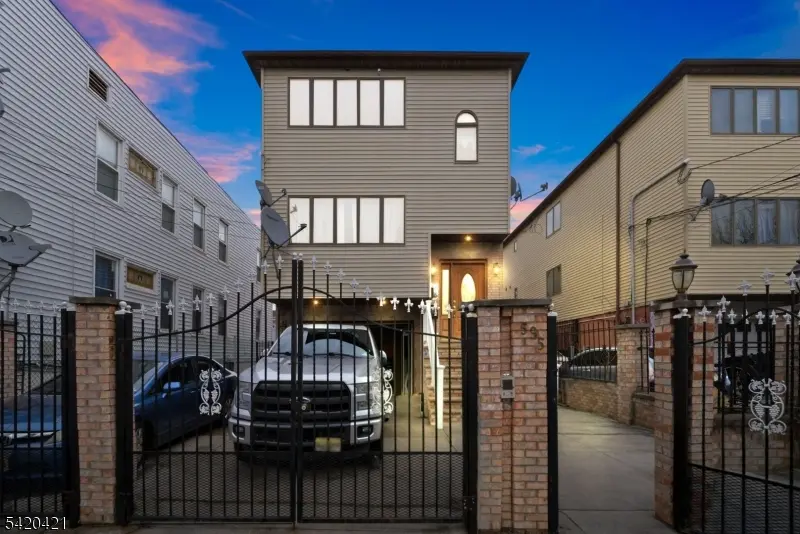 595-597 N 5th St, Newark City, NJ 07107