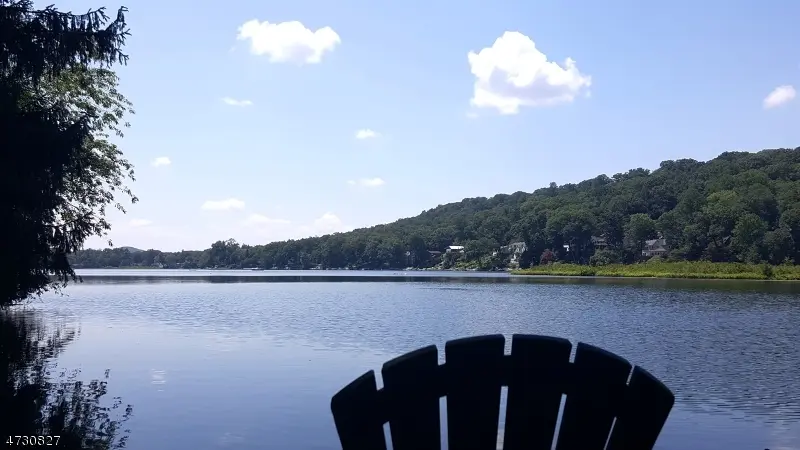 207 Larsens Dr, Denville Twp., NJ 07834