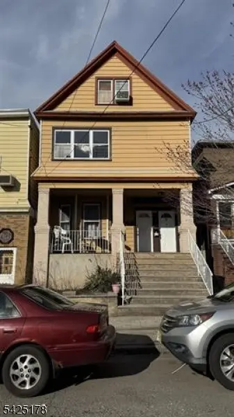 163 W 24Th St, Bayonne City, NJ 07002