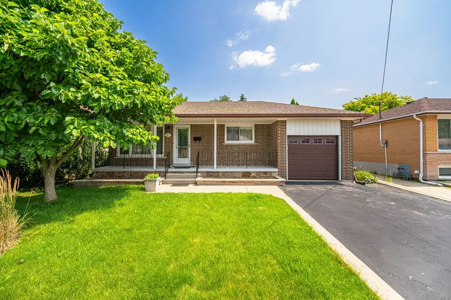 21 Jersey AVE, Brampton, ON L6W 1L5