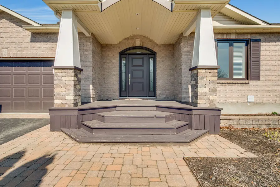 6645 Tommary DR, Greely - Metcalfe - Osgoode - Vernon And Area, ON K4P 1G8