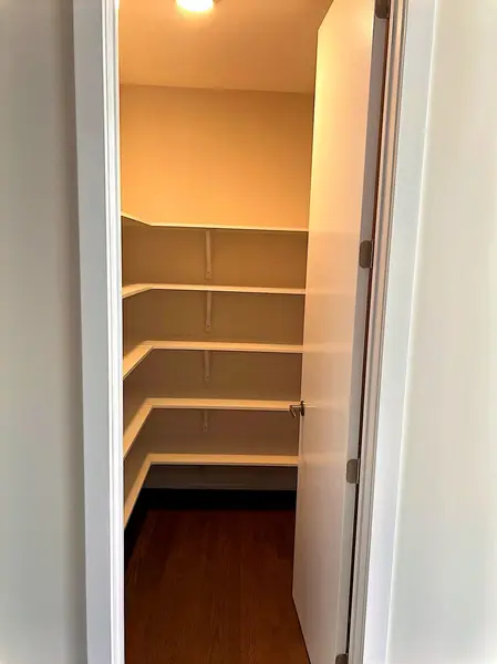 207 Conservancy DR N, Barrhaven, ON K2J 7M5