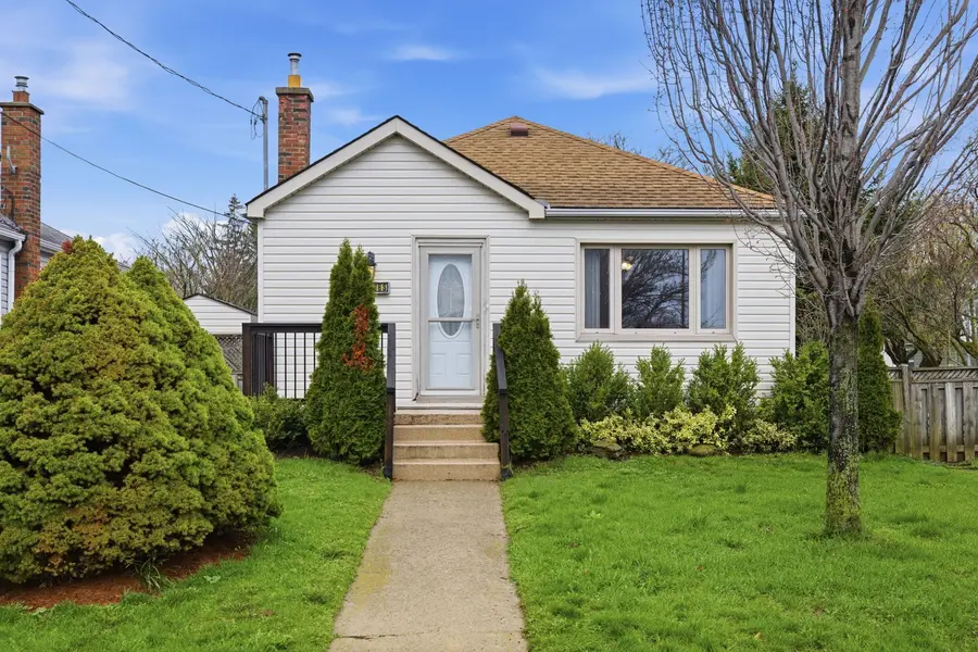 138 Glenholme AVE, Hamilton, ON L8K 3L7