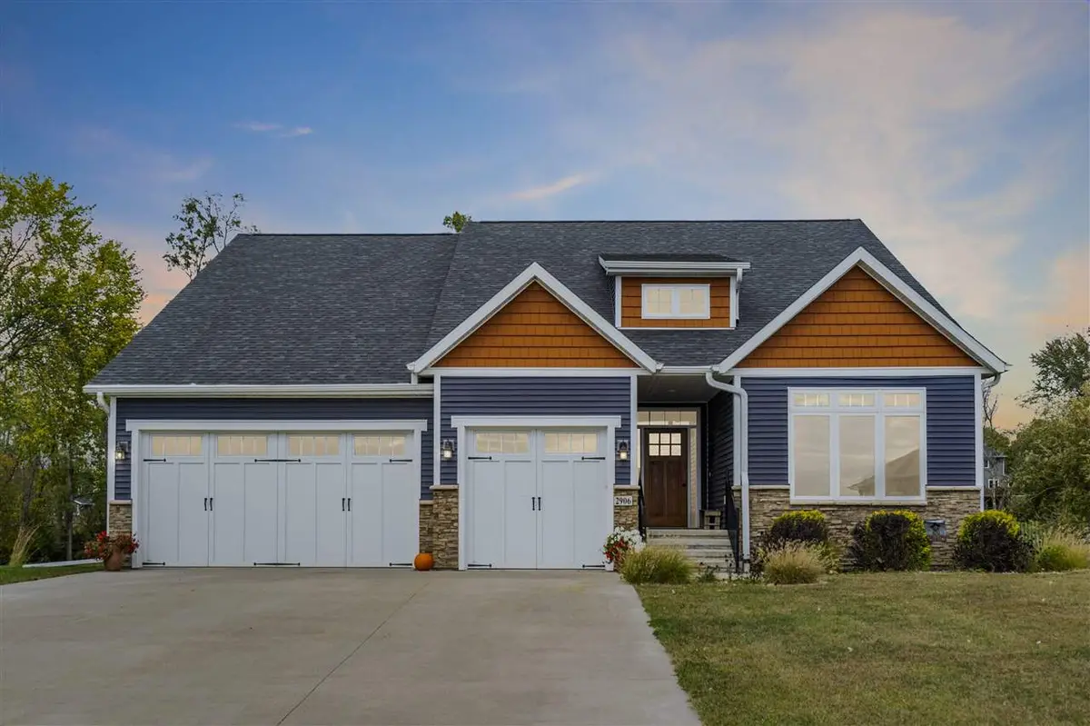 2906 Sydney Ct NE, Swisher, IA 52338