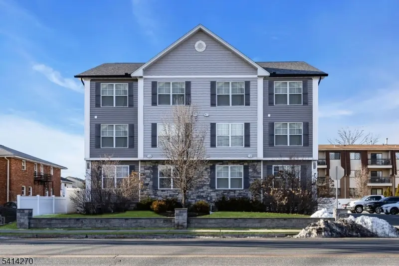 1200 W Saint Georges Ave, Linden City, NJ 07036