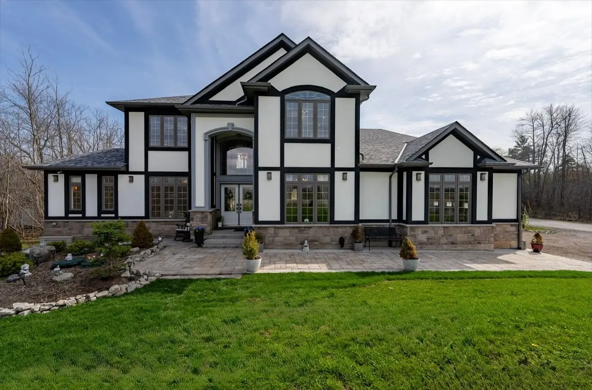 1040 Oakhill BLVD, Fort Erie, ON L2A 1N9