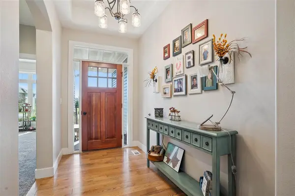 2906 Sydney Ct NE, Swisher, IA 52338