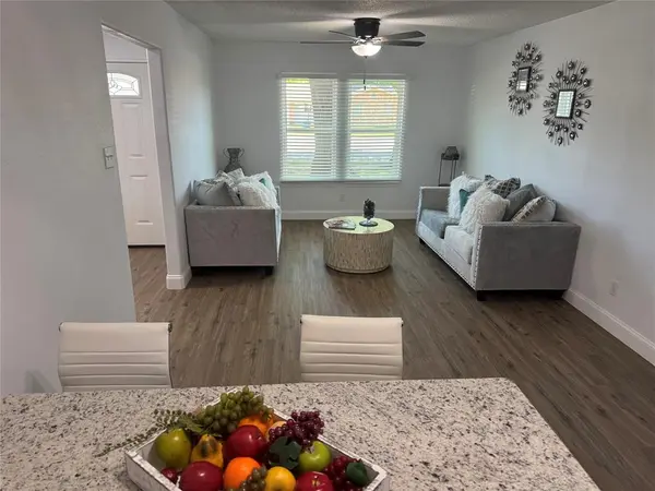 5812 Mccart Avenue, Fort Worth, TX 76133