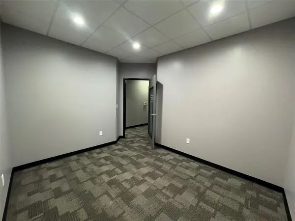 120 S Main Street #220, Burleson, TX 76028