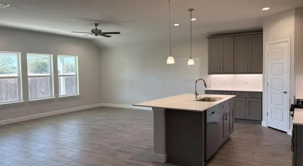 4225 CORNERSTONE Circle, Granbury, TX 76048