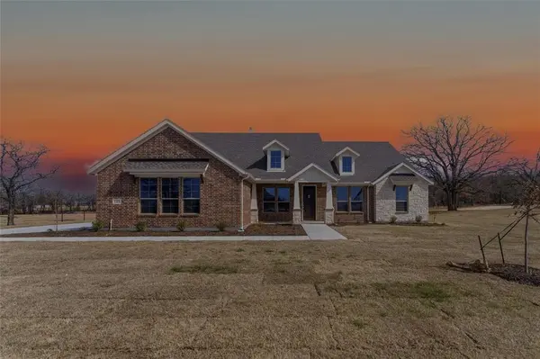 148 Oak Grove Way, Springtown, TX 76082