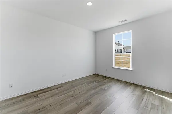 144 Oak Grove Way, Springtown, TX 76082