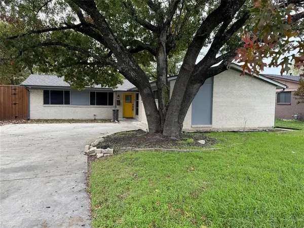 2847 W Rochelle Road, Irving, TX 75062