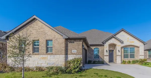 10638 Cherry Tree Way, Grand Prairie, TX 76065