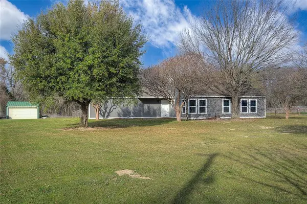 19408 County Road 4072,  Kemp,  TX 75143