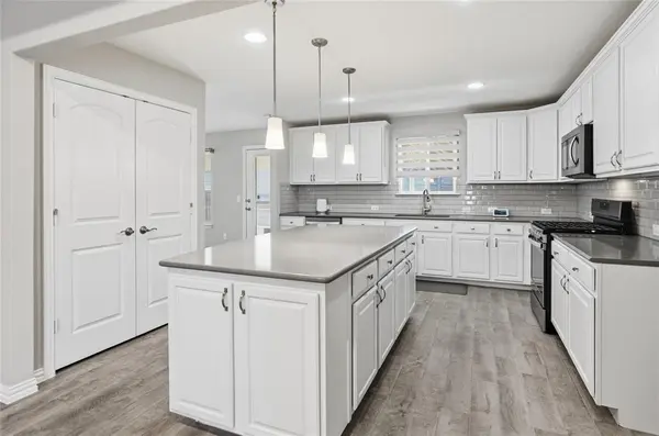 804 Freedom Lane, Little Elm, TX 76227