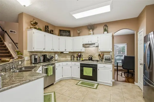 1277 Michael Avenue, Lewisville, TX 75077