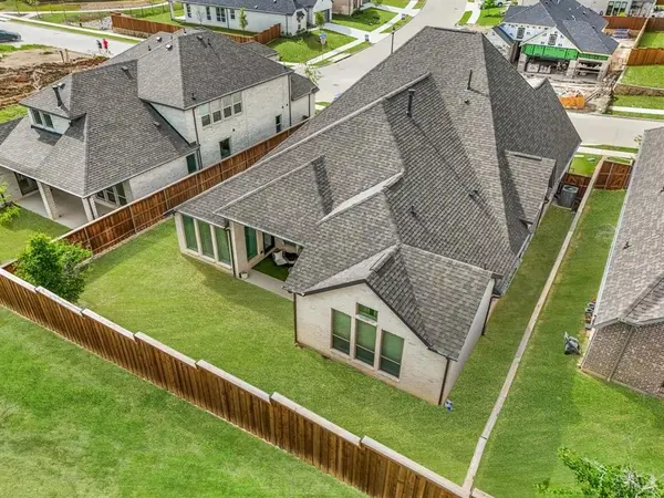 172 Buffalo Boulevard, Rhome, TX 76078