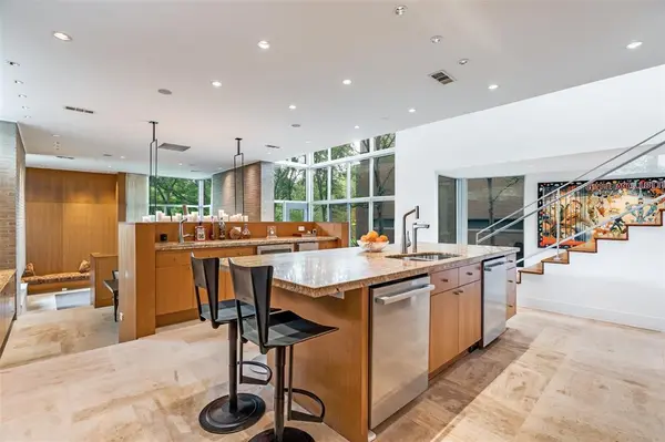 2207 Kessler Woods Court, Dallas, TX 75208