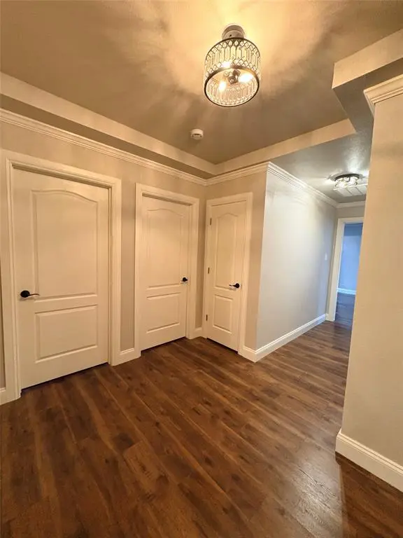 3702 Lake Vista Court, Granbury, TX 76049