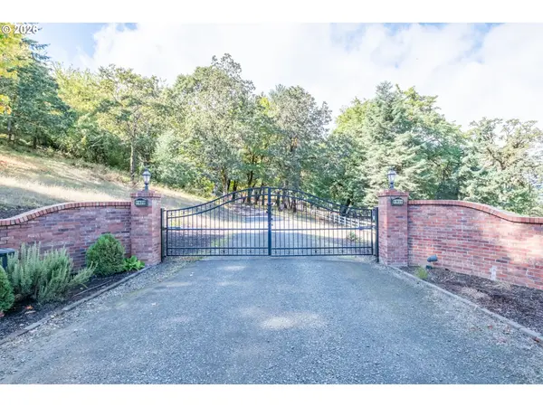 1920 COCHRANE LN, Dallas, OR 97338