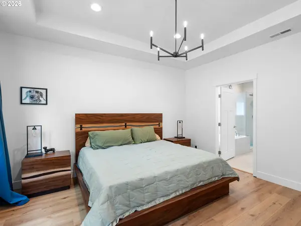 16322 KITTY HAWK AVE, Oregon City, OR 97045