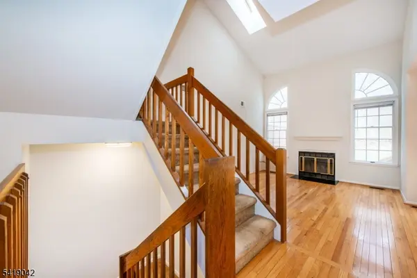 38 Noelle Ct, Lincoln Park Boro, NJ 07035