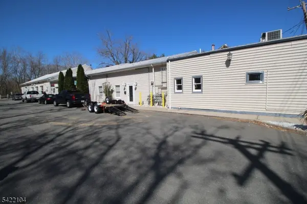 77 S Union St, Lambertville City, NJ 08530